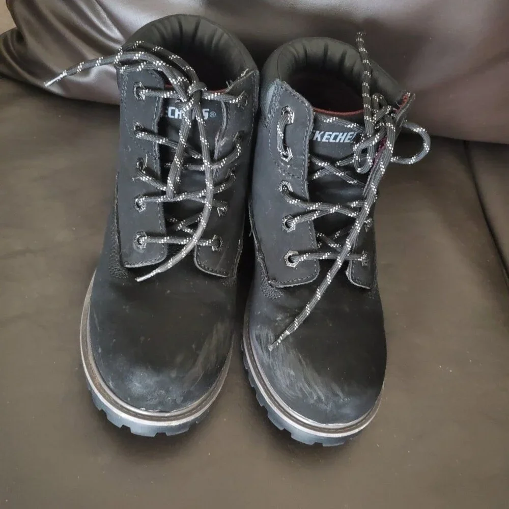 Skechers boots Black color‎ Drawstring size 4.5 big boy